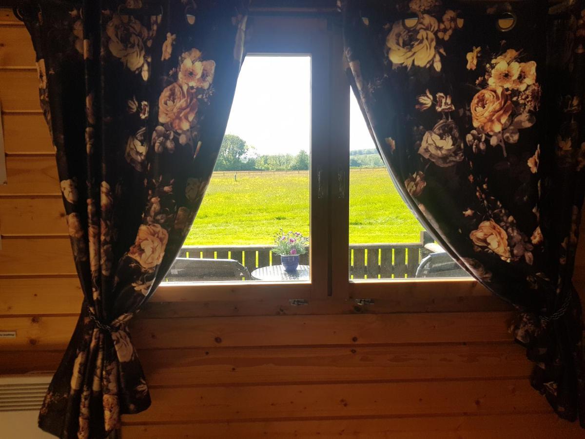 Country Bumpkin - Romantic Couples Stay In Oakhill Cabin Zewnętrze zdjęcie